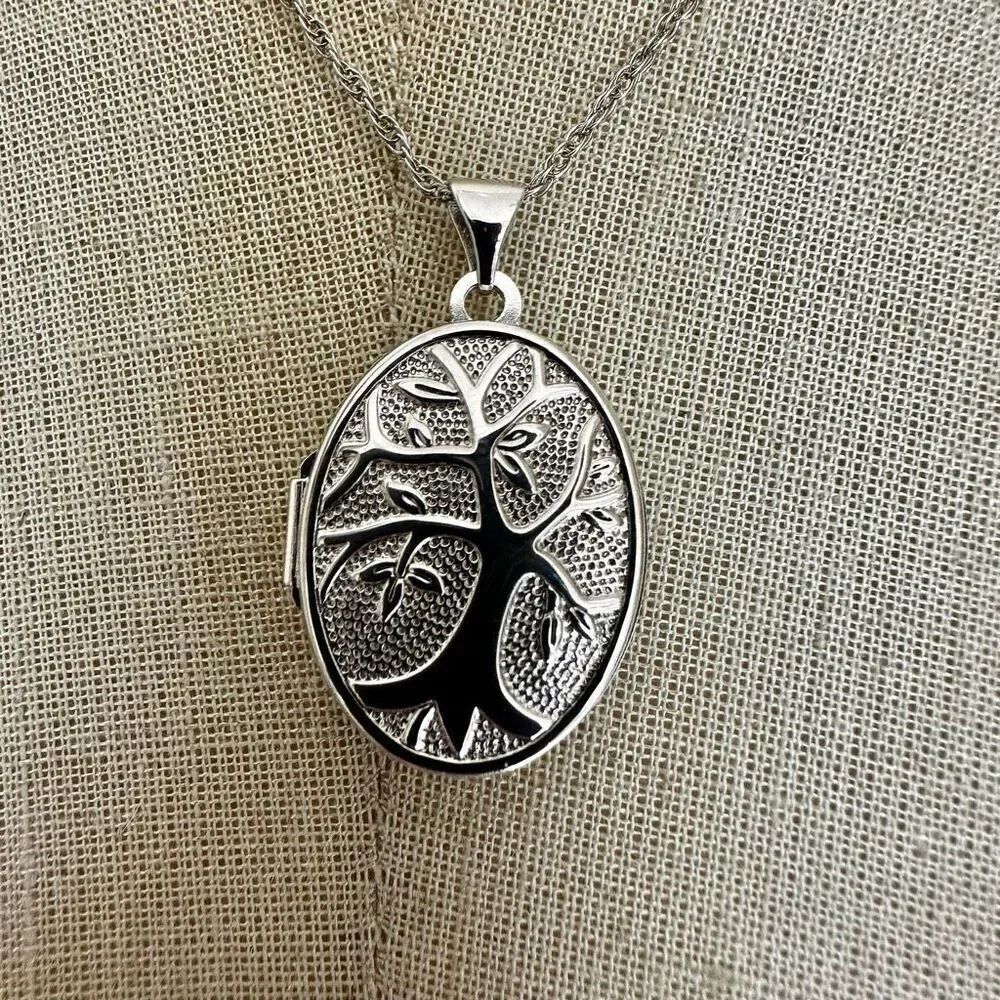 Sterling Silver Tree of Life Oval Locket Necklace QG 925